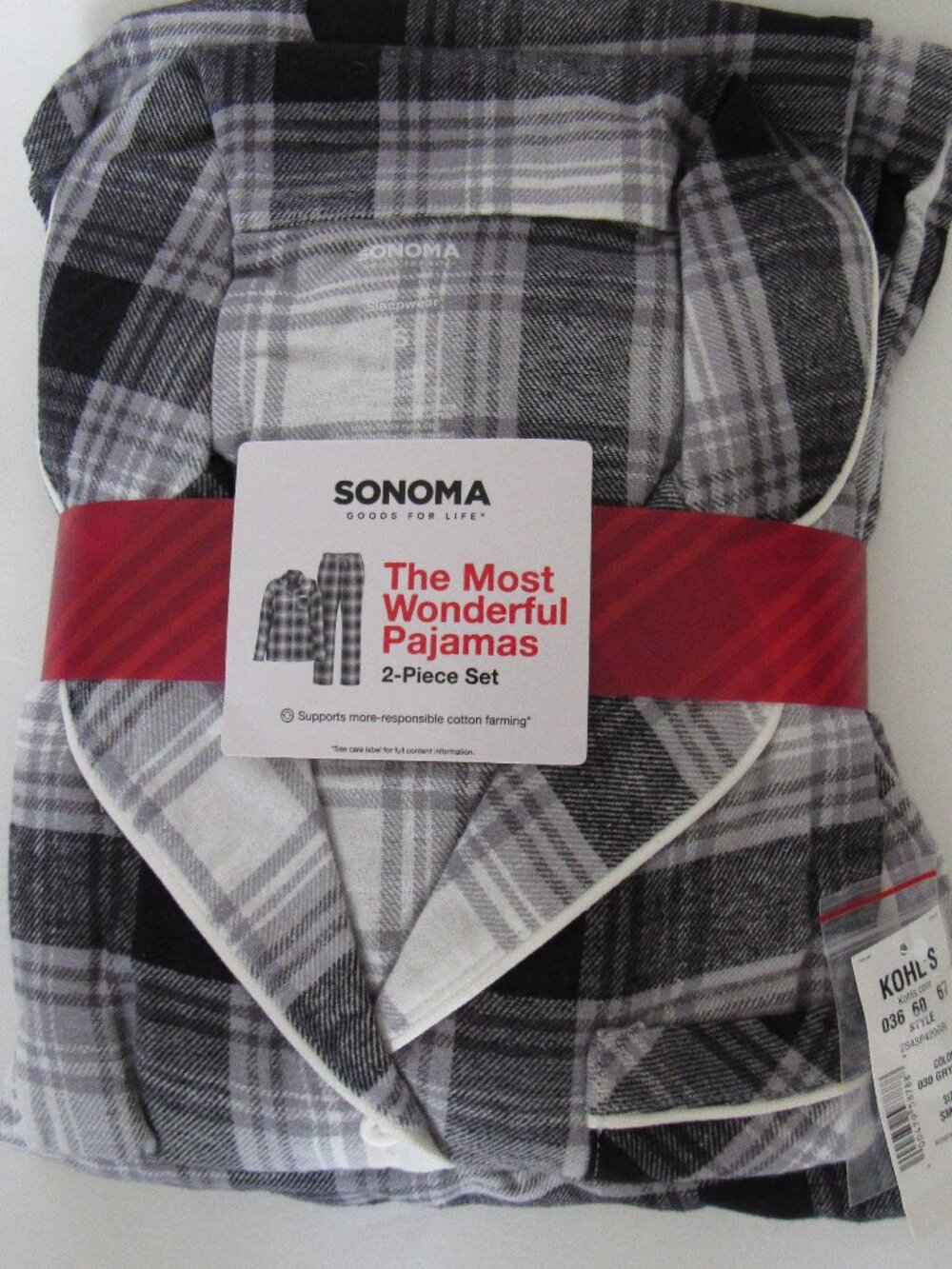 NEW WOMEN'S $30 FLANNEL PAJAMA SET SIZE SMALL